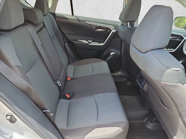 Used 2025 Toyota RAV4 XLE FWD image 19