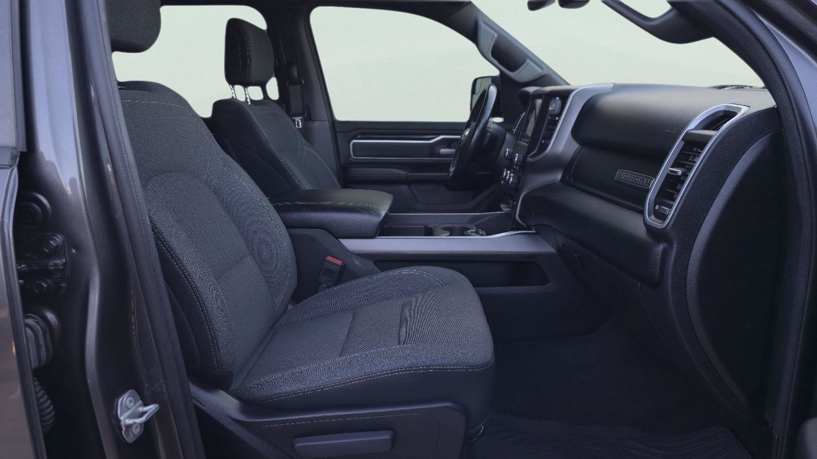 Used 2022 RAM 1500 Big Horn AWD/4WD image 21