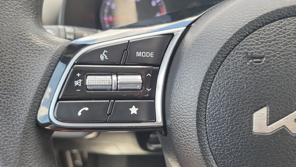 Used 2024 Kia Forte LXS FWD image 19
