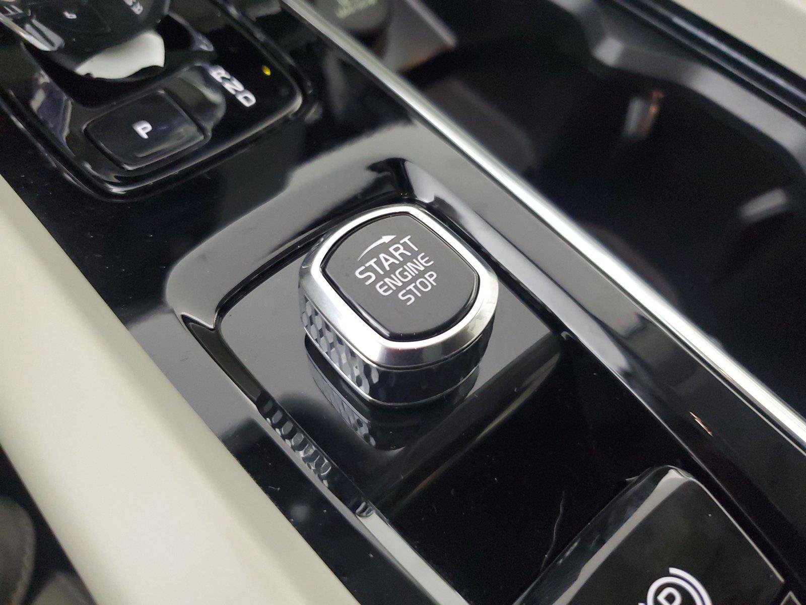 New 2027 Volvo XC60 B5 Ultra AWD/4WD image 33