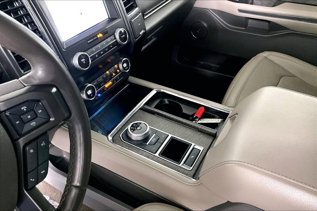 Used 2021 Ford Expedition Limited image 17