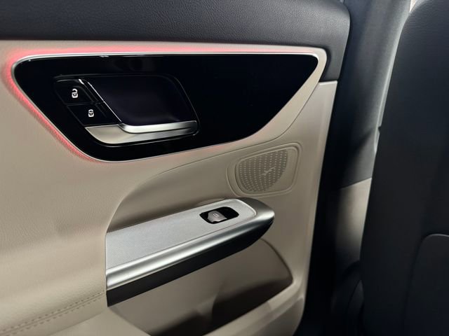 New 2026 Mercedes-Benz GLC 300 image 32