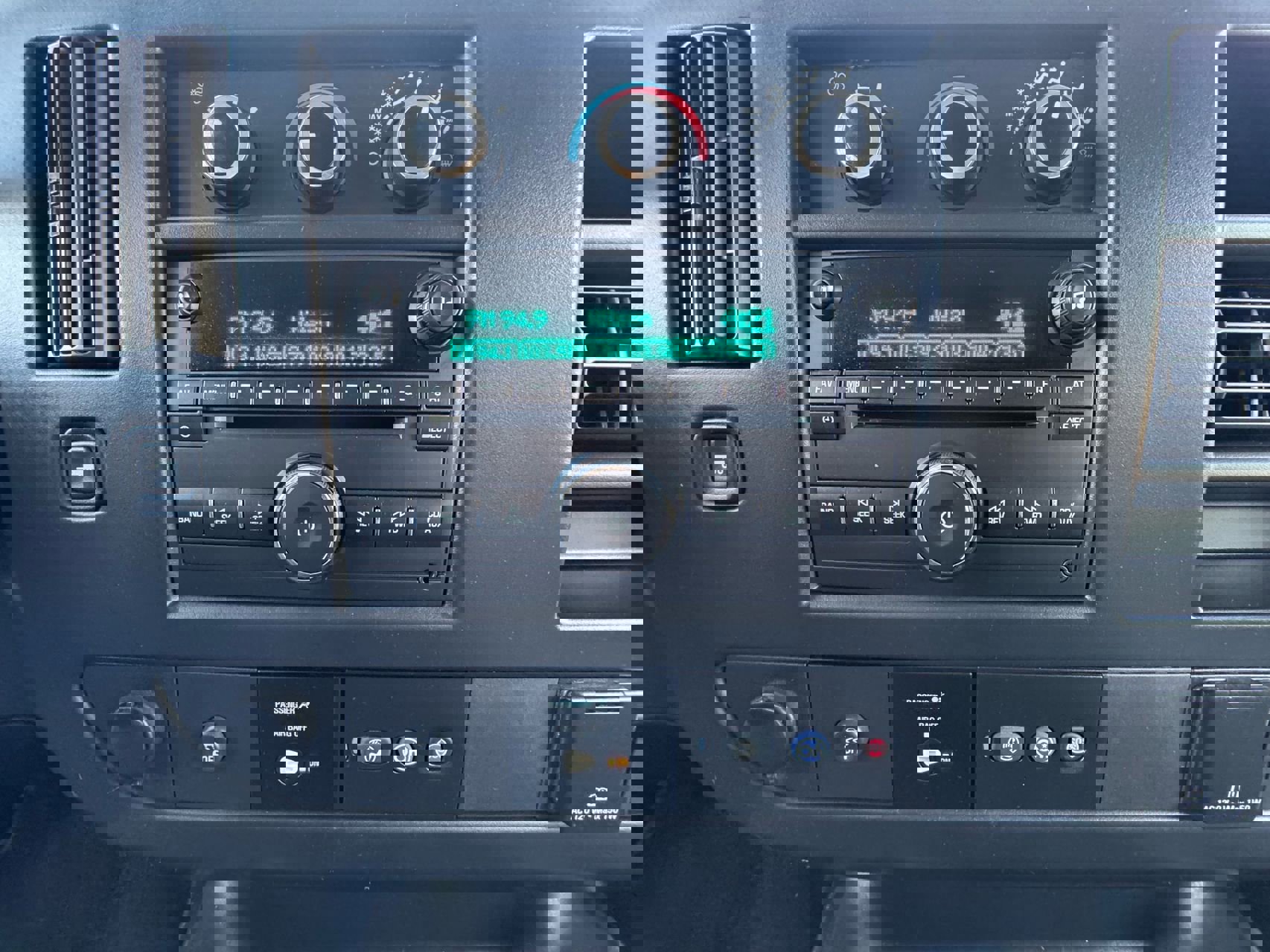 Used 2016 Chevrolet Express 3500 LT w/ LT Preferred Equipment Group image 10