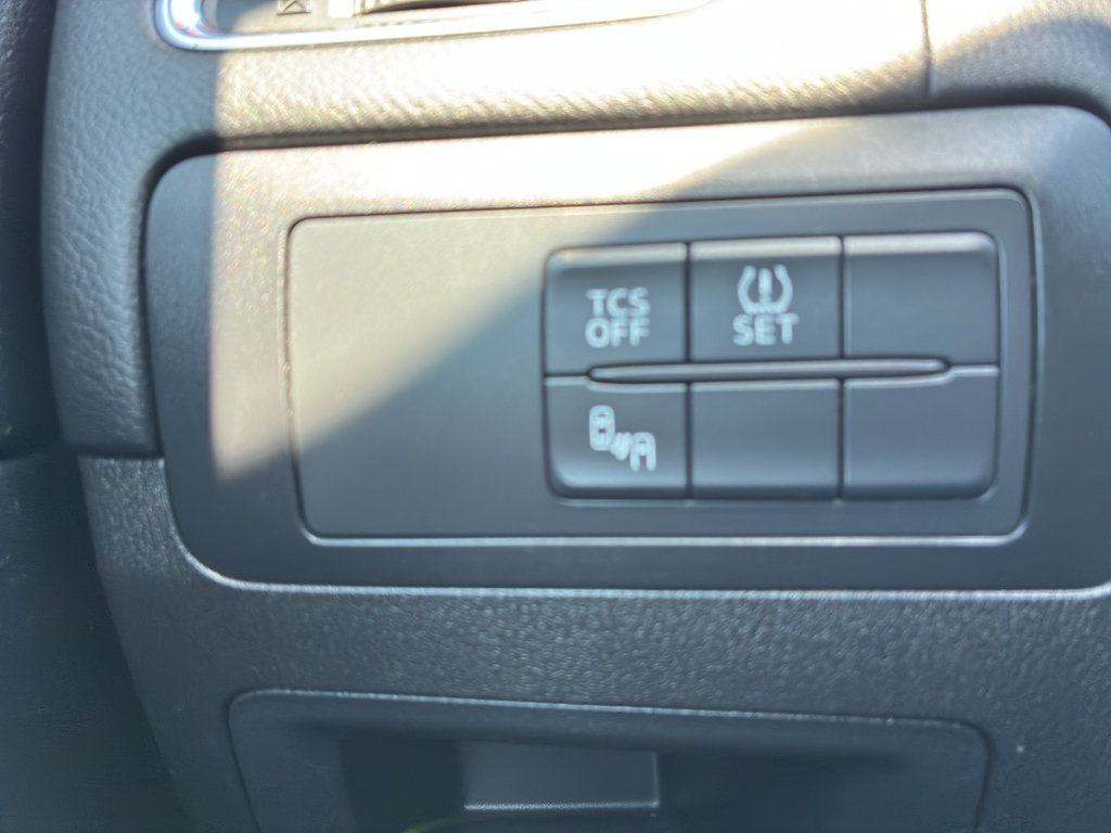 Used 2016 MAZDA CX-5 Touring FWD image 16