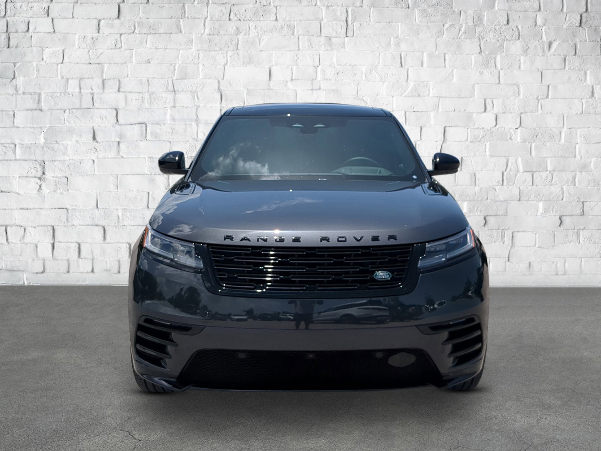 New 2026 Land Rover Range Rover Velar Dynamic SE image 2