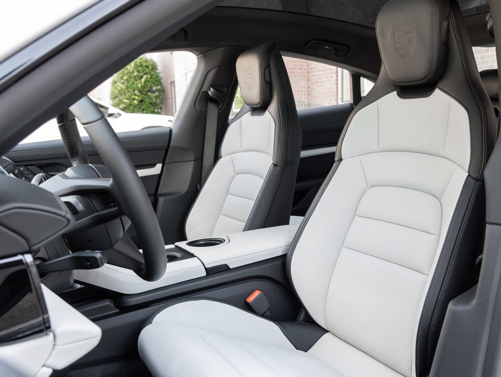 Certified 2026 Porsche Taycan AWD/4WD image 5