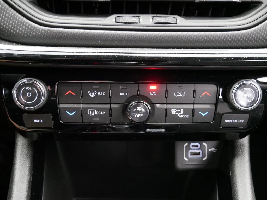 New 2026 Jeep Compass Latitude AWD/4WD image 26