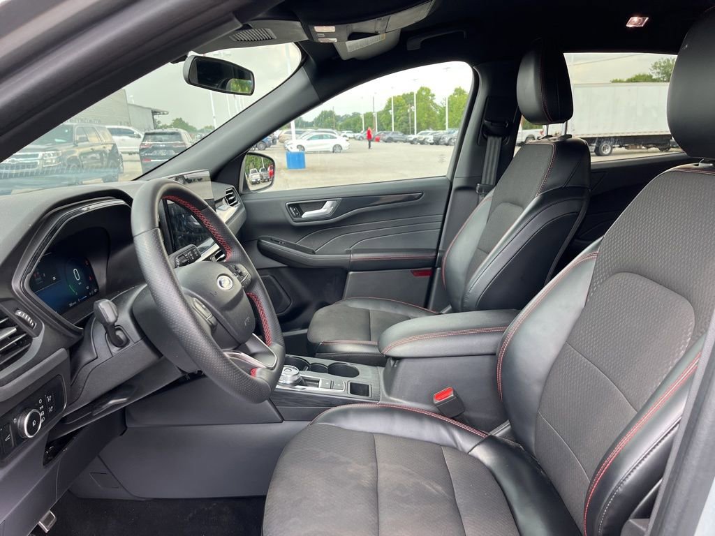 Used 2024 Ford Escape ST-Line Select w/ Tech Pack #2 image 13