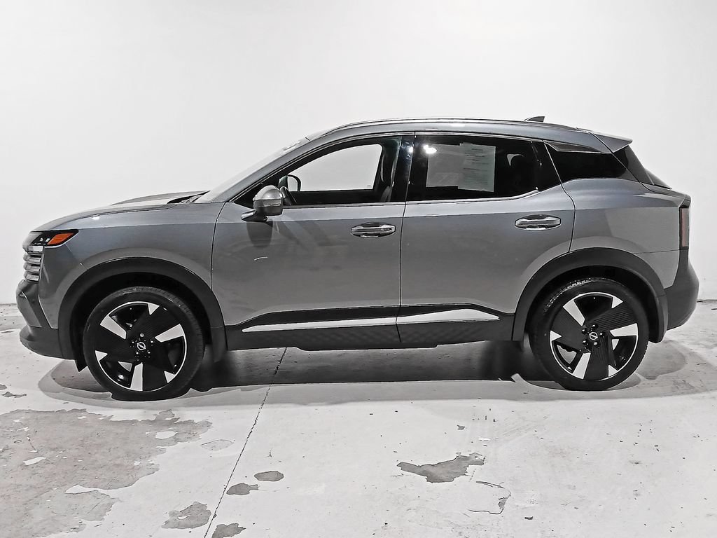 Used 2025 Nissan Kicks SR w/ SR Premium Package AWD/4WD image 4