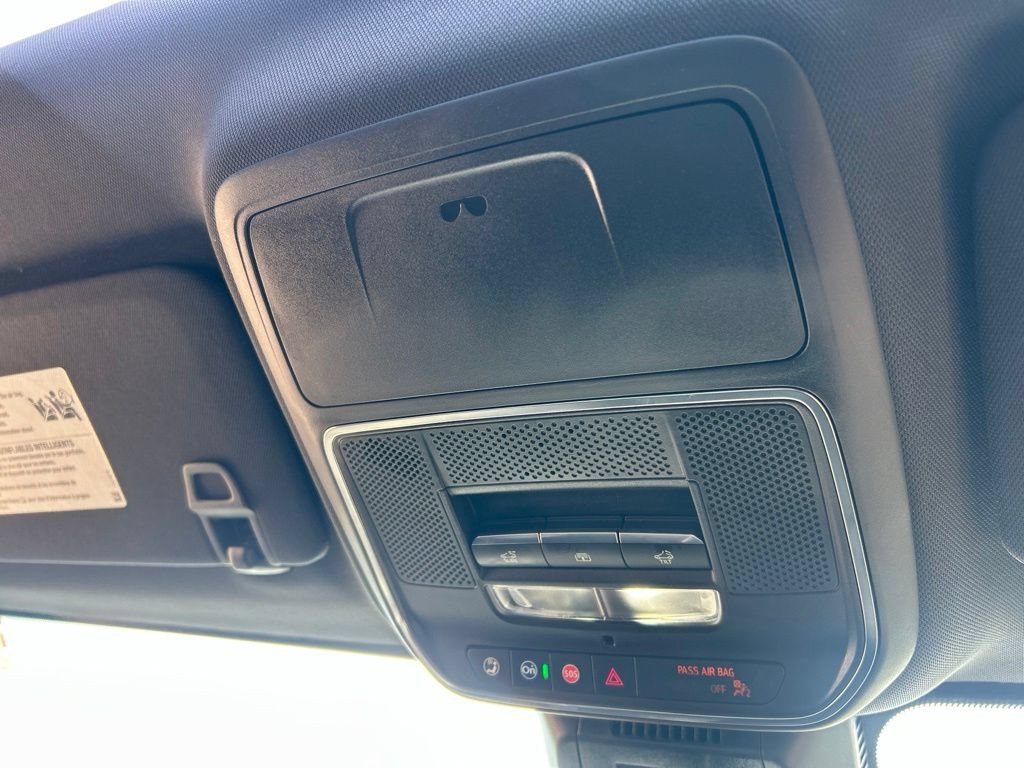 Used 2025 Chevrolet Equinox RS w/ Convenience Package III FWD image 17