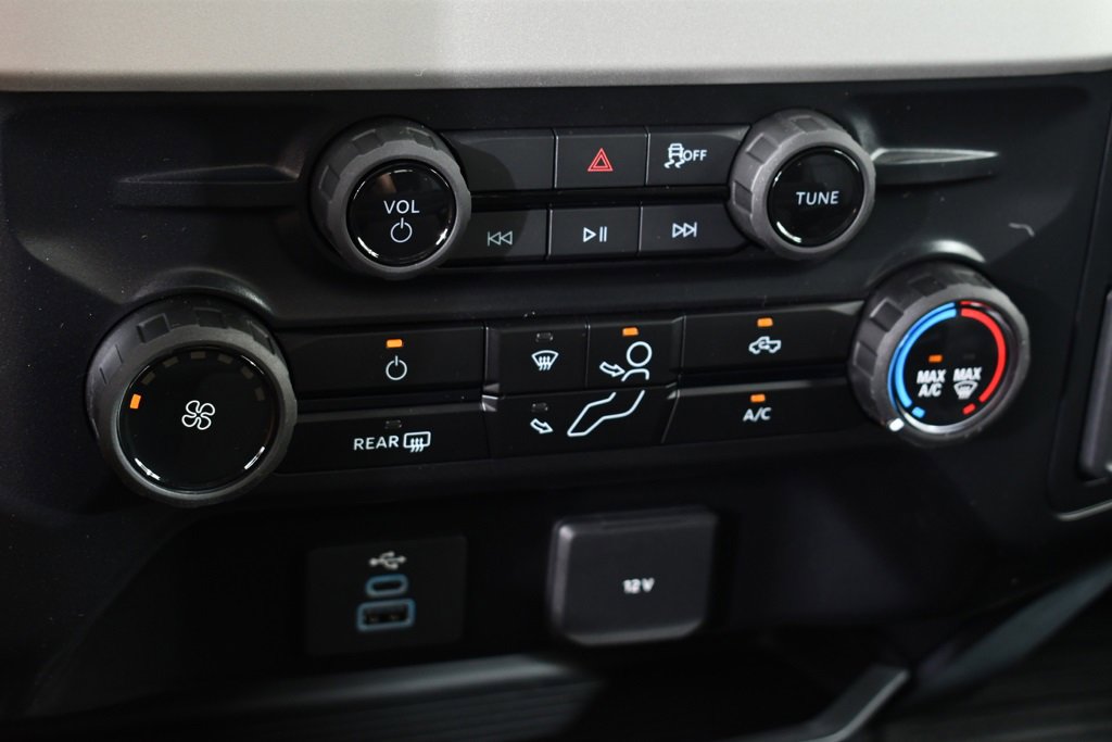 New 2026 Ford F250 XL w/ XL Chrome Package image 28