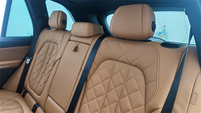 Used 2025 BMW X5 sDrive40i w/ M Sport Package image 31