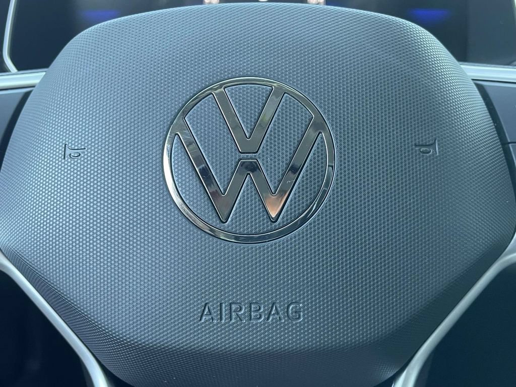 Used 2024 Volkswagen Jetta SE FWD image 25