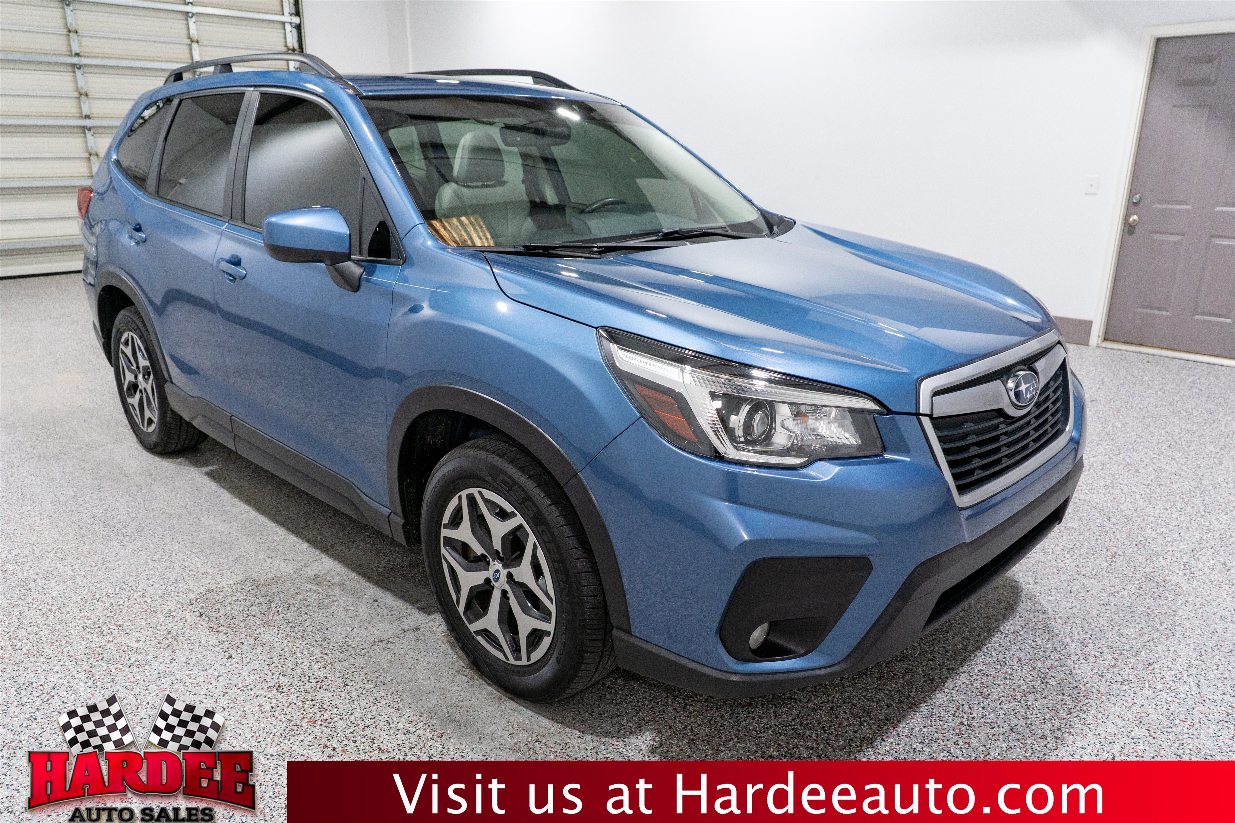 Used 2019 Subaru Forester Premium AWD/4WD image 6