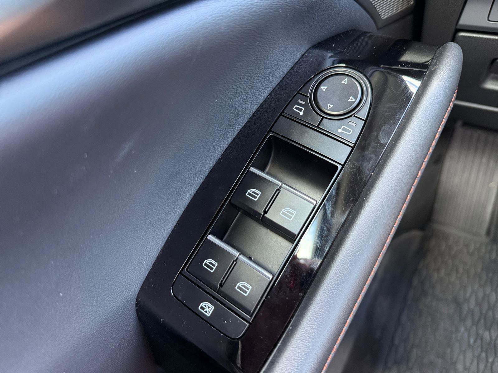 Used 2025 MAZDA MAZDA3 Carbon image 18