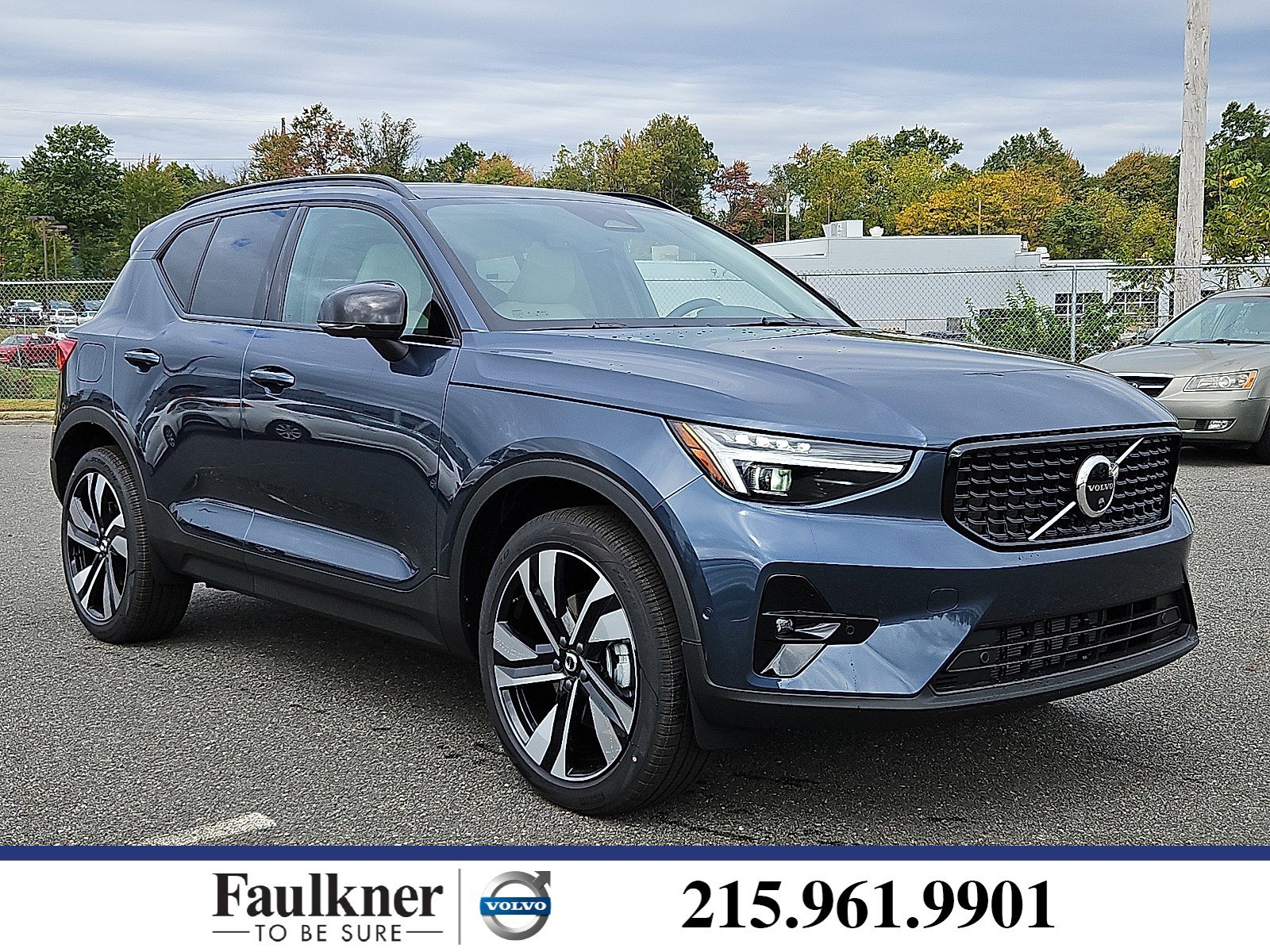 New 2026 Volvo XC40 B5 Ultra w/ Protection Package Premier AWD/4WD image 1