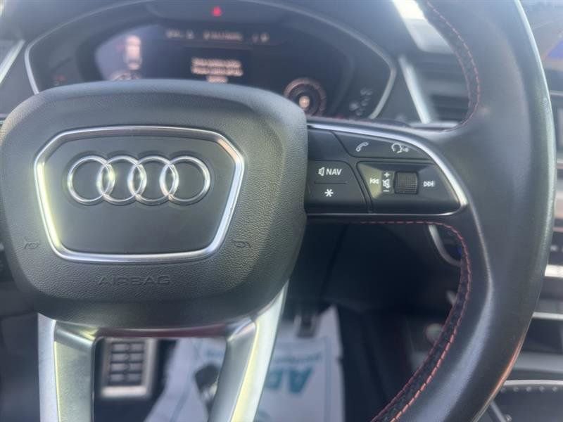 Used 2018 Audi SQ5 Premium Plus w/ Navigation Package image 29