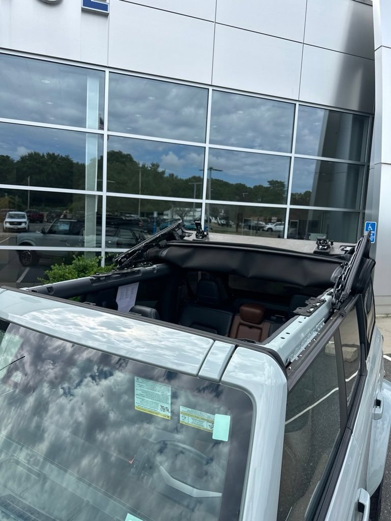 Used 2023 Ford Bronco Outer Banks AWD/4WD image 4