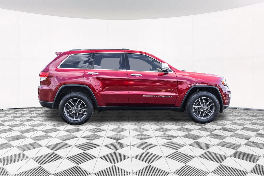 Used 2022 Jeep Grand Cherokee Limited w/ Tech Group AWD/4WD image 13