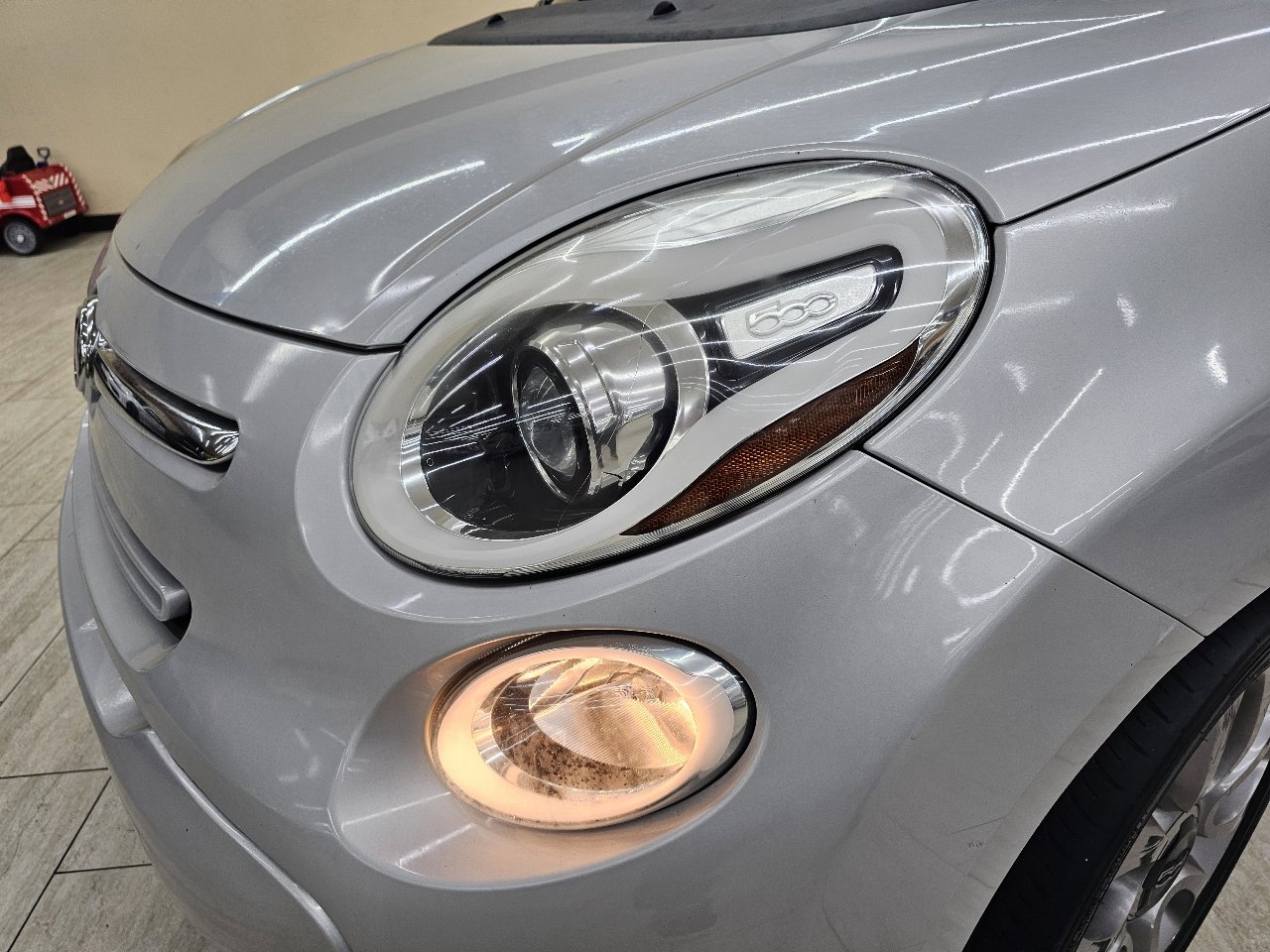 Used 2017 FIAT 500L Lounge w/ Premium Package image 11