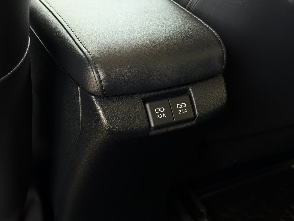 Used 2020 Toyota Prius Prime XLE FWD image 29