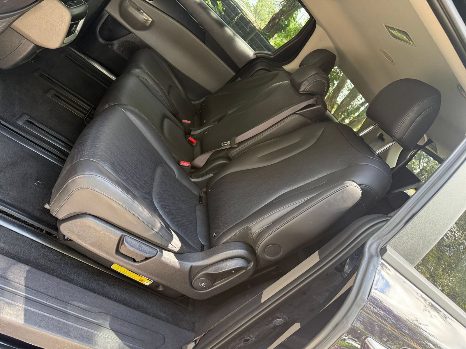 Used 2026 Kia Carnival FWD image 26