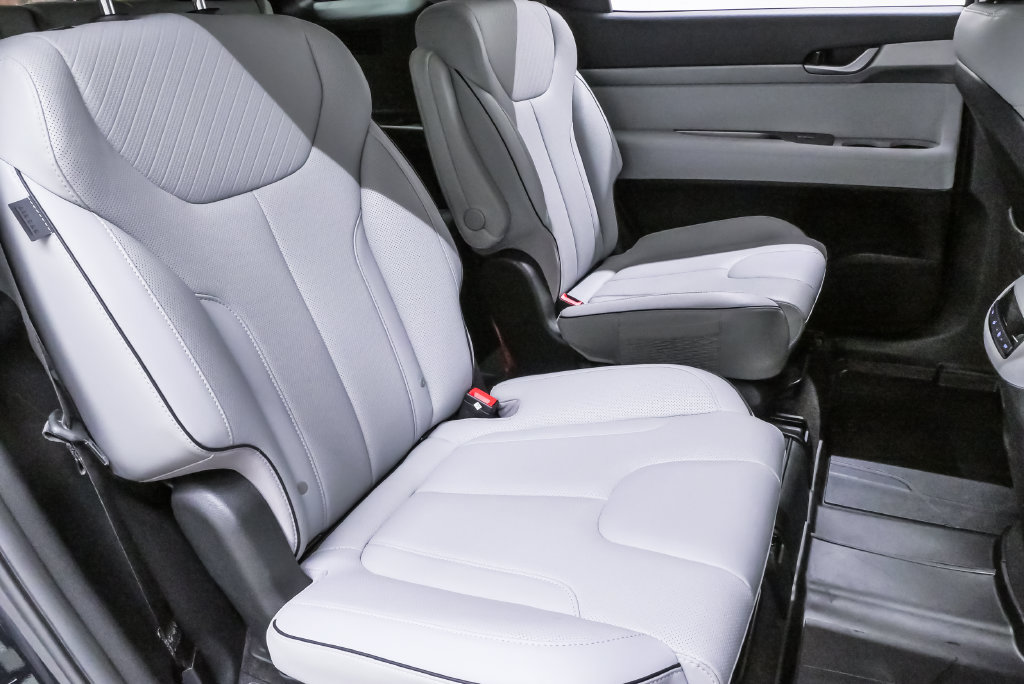 Certified 2025 Hyundai Palisade SEL AWD/4WD image 12