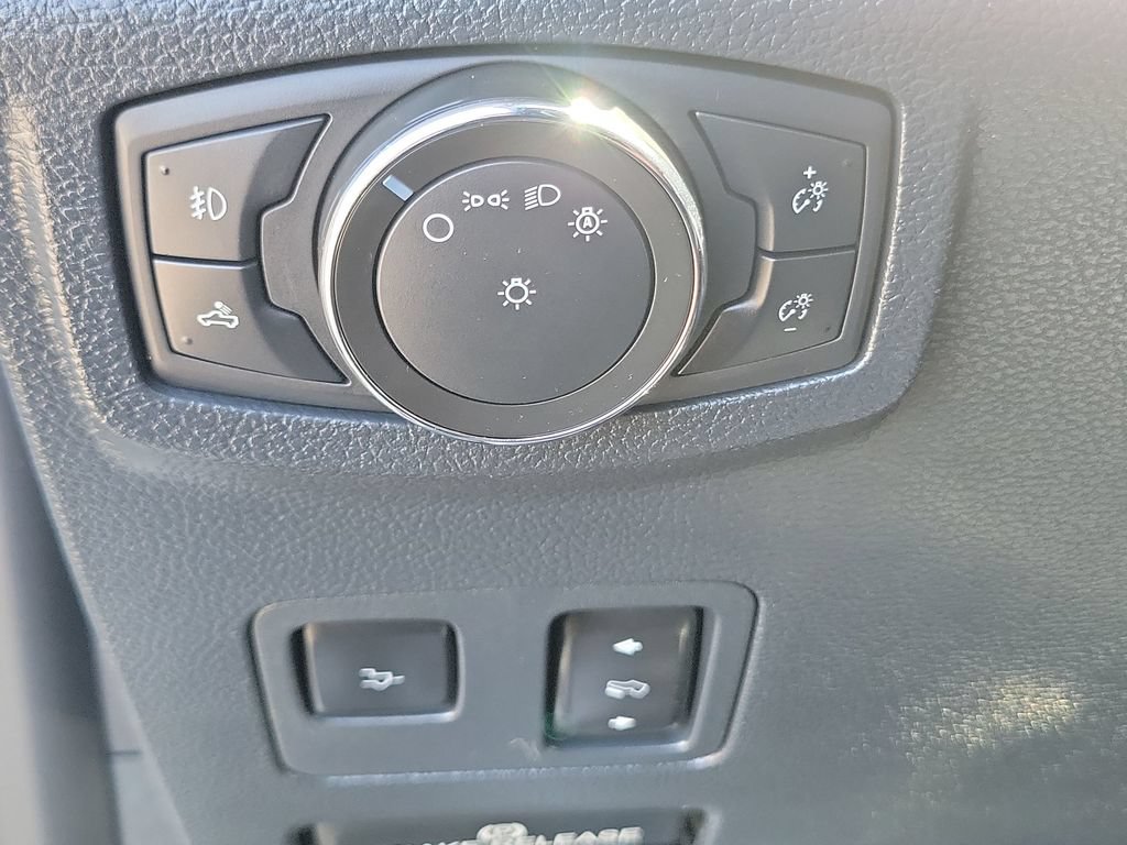 Used 2022 Ford F350 Lariat w/ Lariat Ultimate Package AWD/4WD image 18