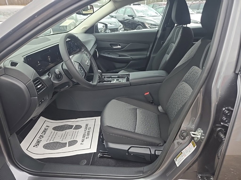 New 2026 Nissan Sentra SV image 9