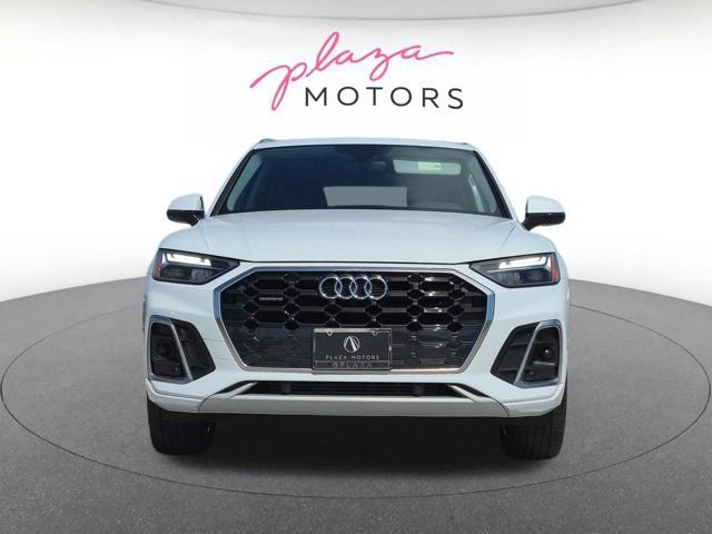 Certified 2023 Audi Q5 2.0T Premium w/ Convenience Package AWD/4WD image 2