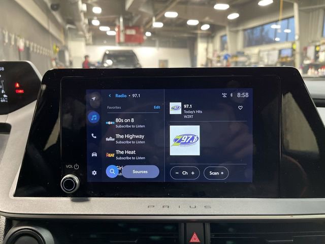 Used 2023 Toyota Prius Prime SE image 8