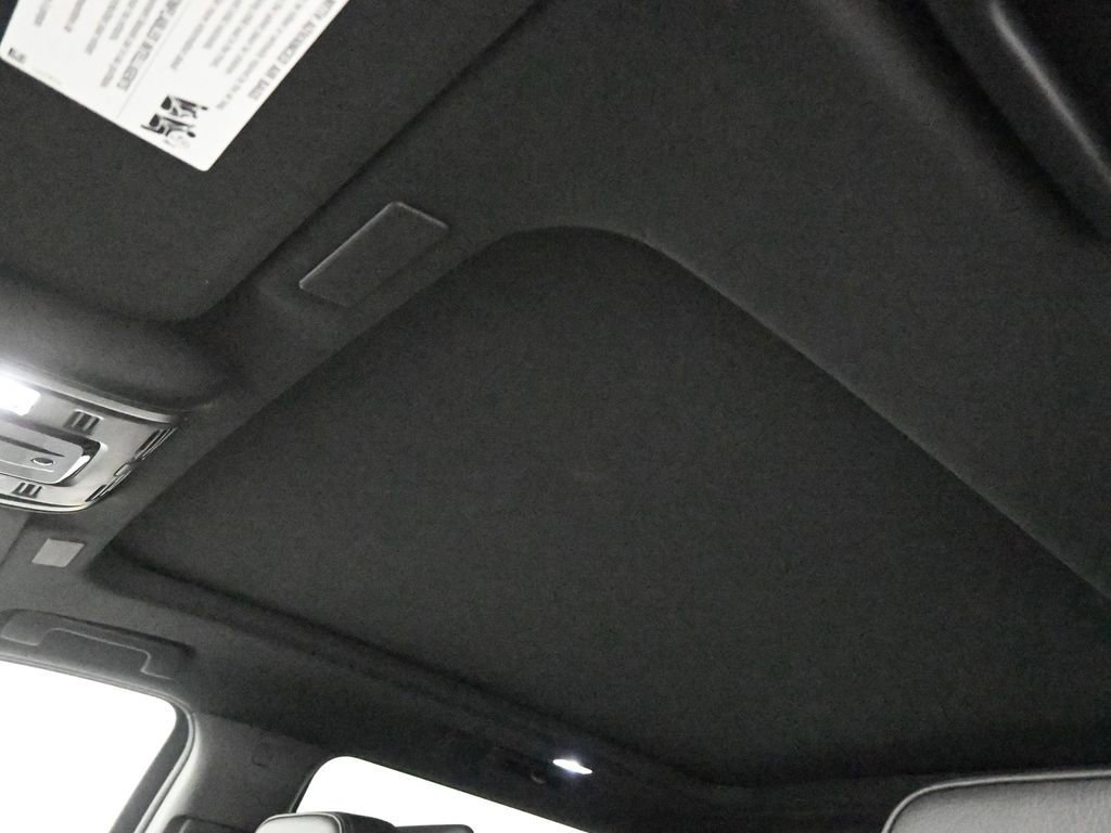 New 2026 GMC Yukon XL Denali w/ Denali Reserve Package image 22