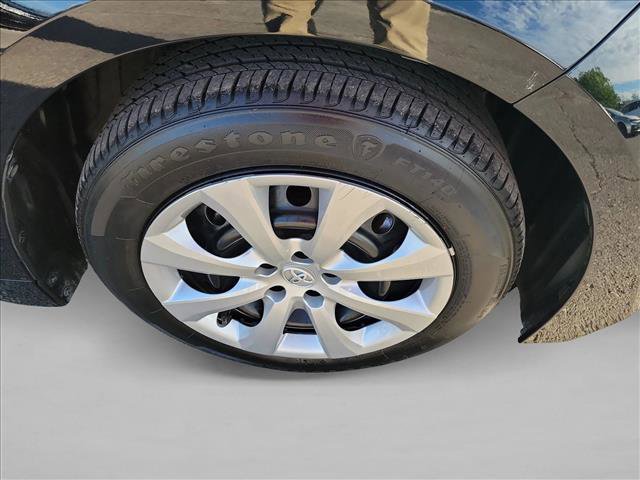 Used 2025 Toyota Corolla LE FWD image 10