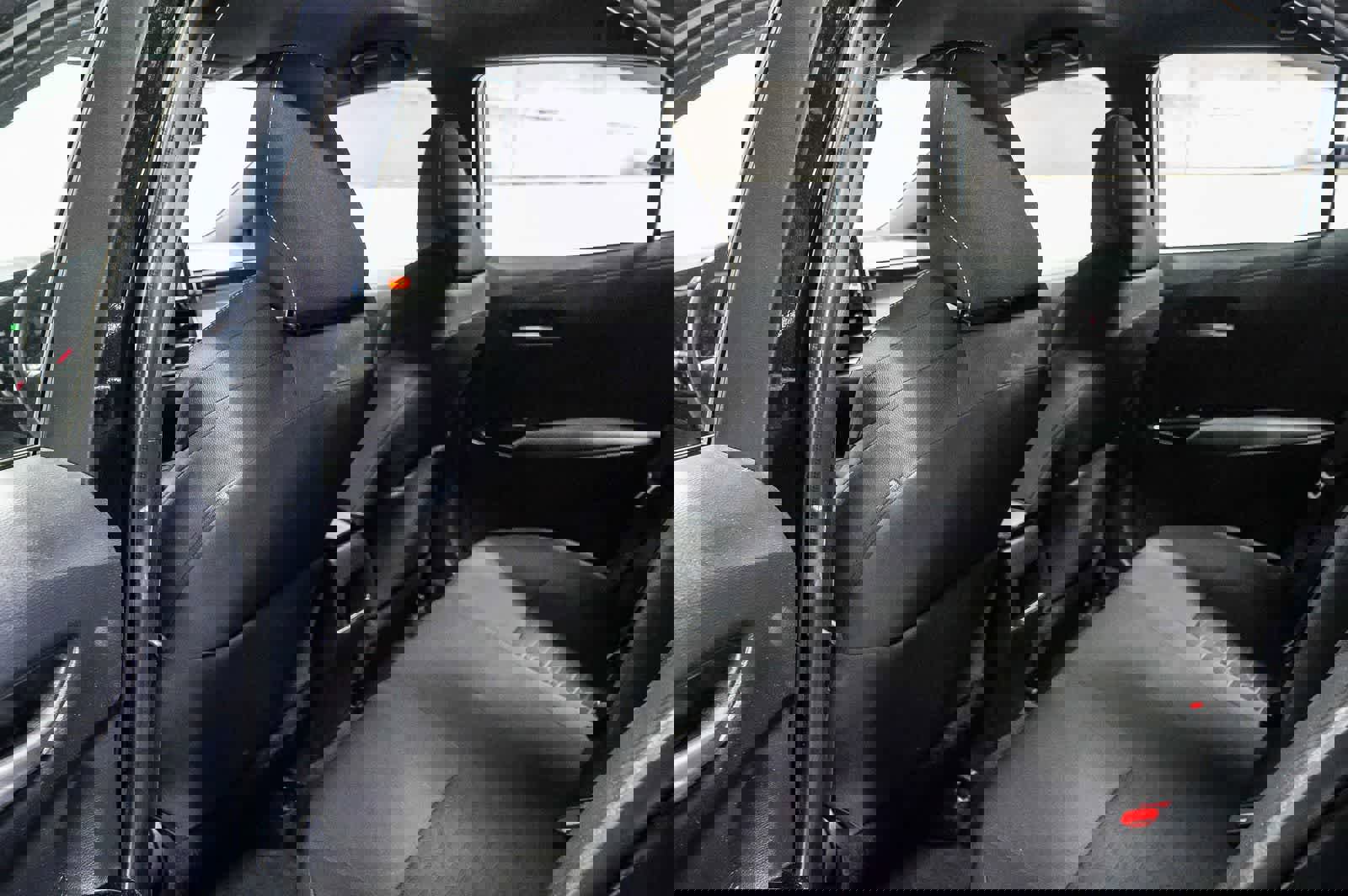 Certified 2020 Toyota Corolla SE w/ SE Preferred Package FWD image 19