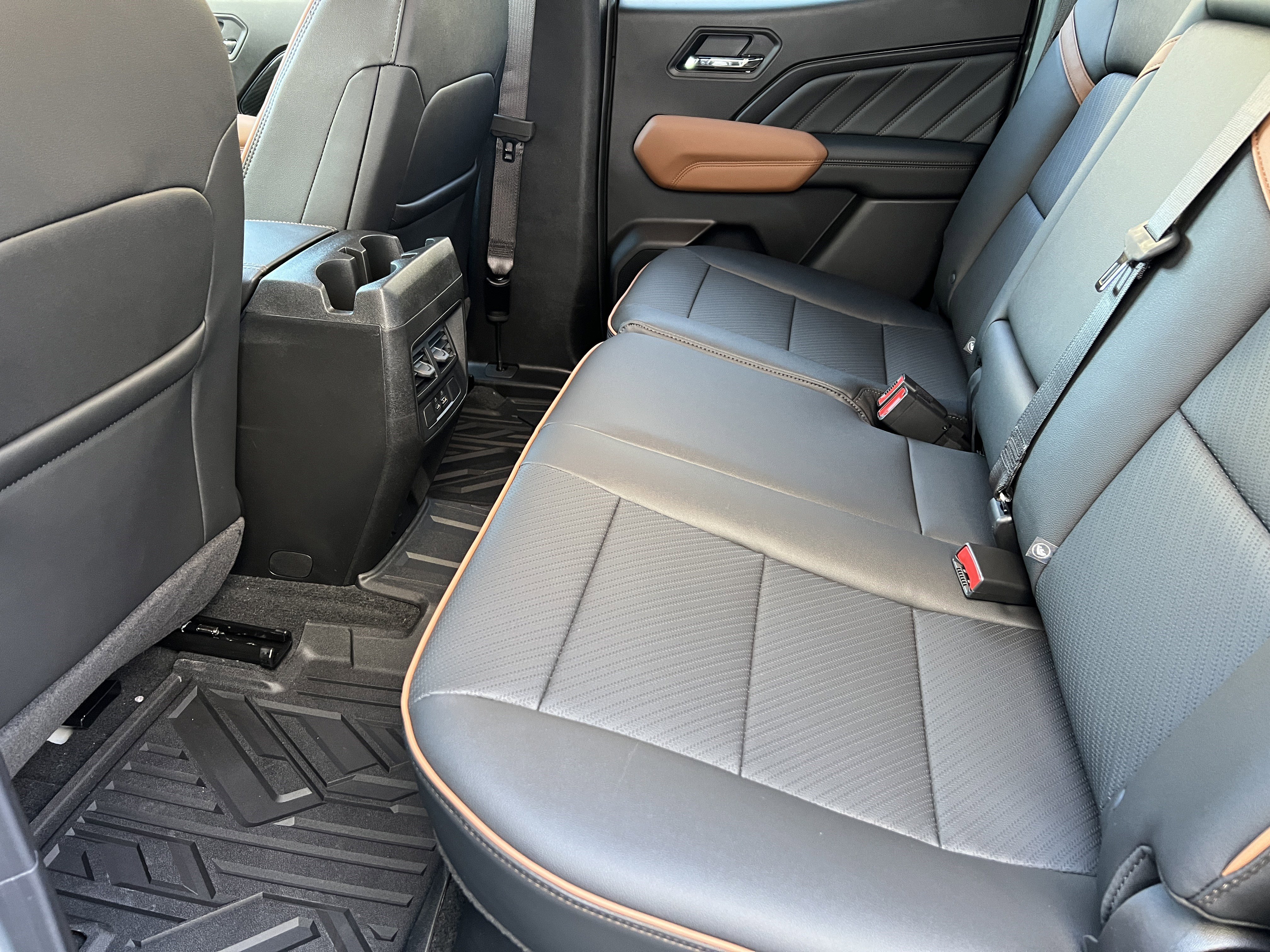 New 2026 GMC Canyon AT4 w/ Technology Plus Package image 16