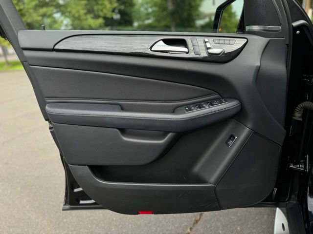 Used 2023 Mercedes-Benz GLE 350 4MATIC image 10