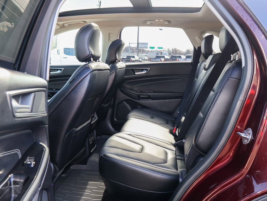Used 2018 Ford Edge Titanium w/ Equipment Group 301A image 12