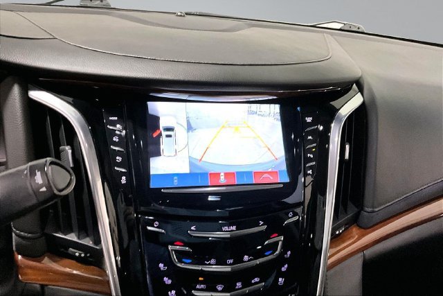 Used 2019 Cadillac Escalade ESV Luxury AWD/4WD image 14