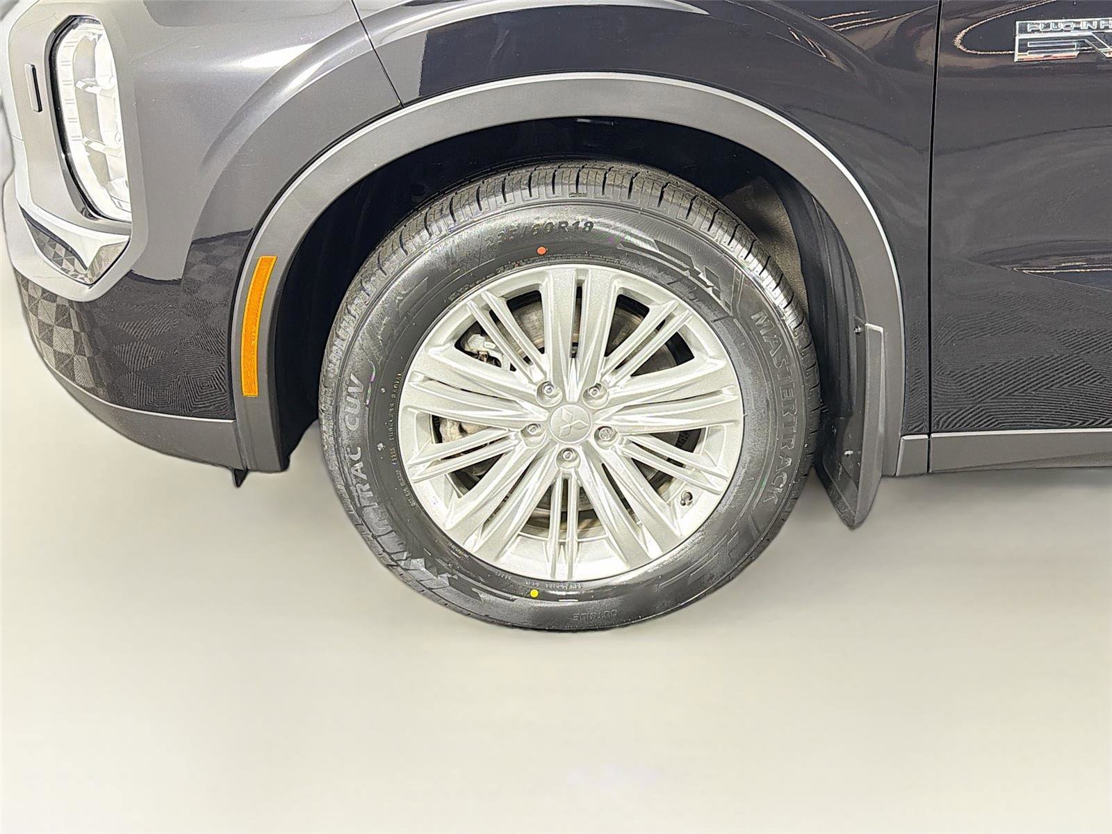 Used 2025 Mitsubishi Outlander ES AWD/4WD image 30