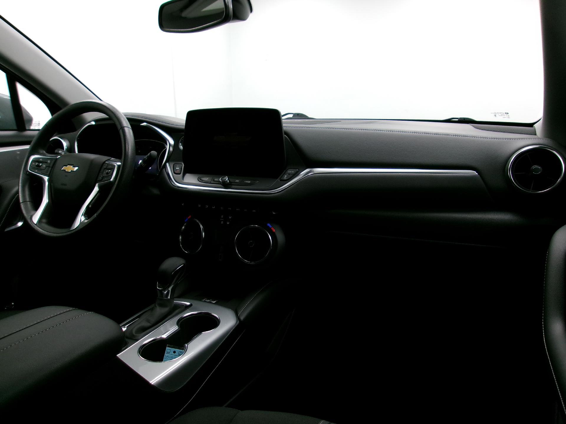 Certified 2023 Chevrolet Blazer LT w/ Convenience Package image 3