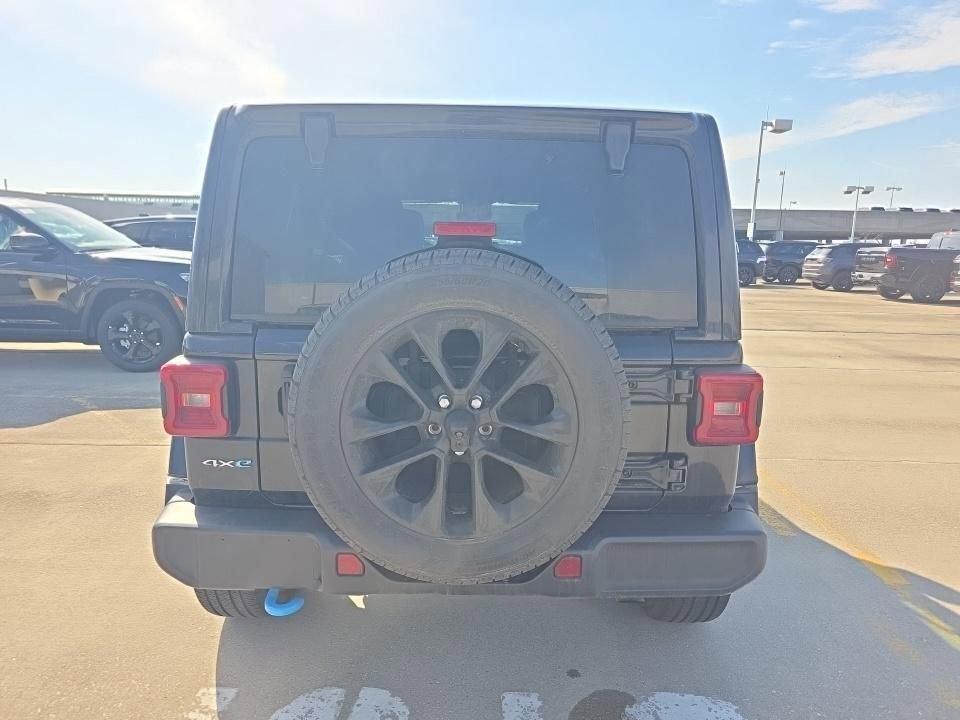 Used 2024 Jeep Wrangler Unlimited Sahara w/ Technology Group image 6