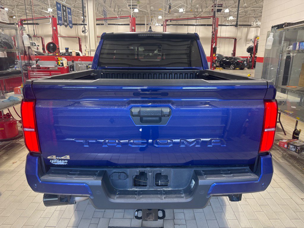 Used 2024 Toyota Tacoma SR5 w/ SR5 Upgrade Package image 9