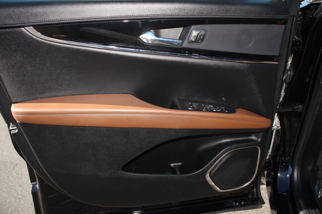 Used 2023 Lincoln Nautilus Reserve w/ Monochromatic Package image 17