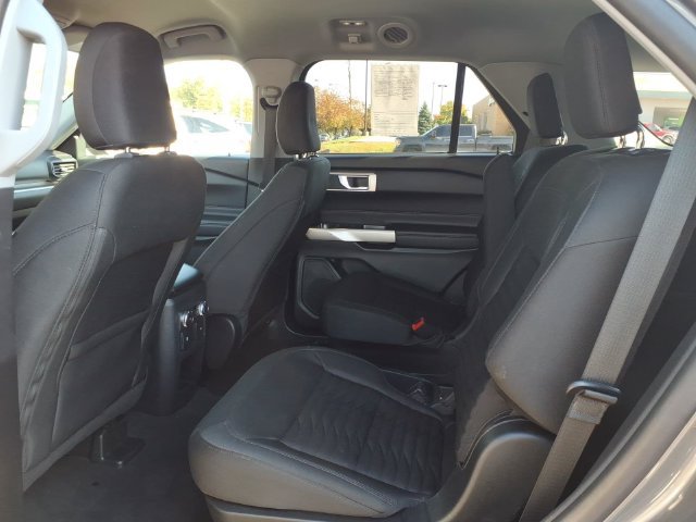 Used 2021 Ford Explorer XLT AWD/4WD image 17