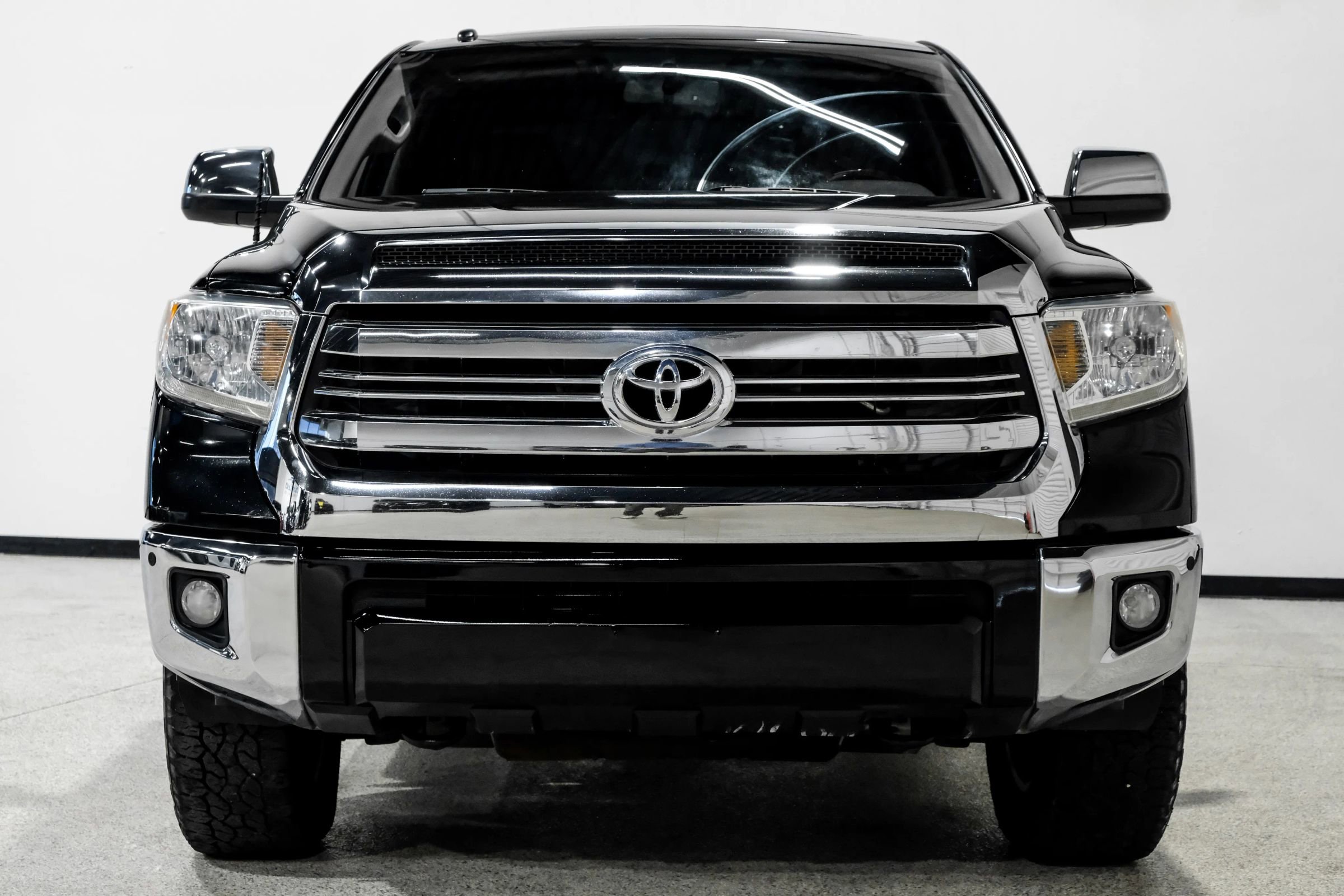 Used 2017 Toyota Tundra 1794 Edition AWD/4WD image 3