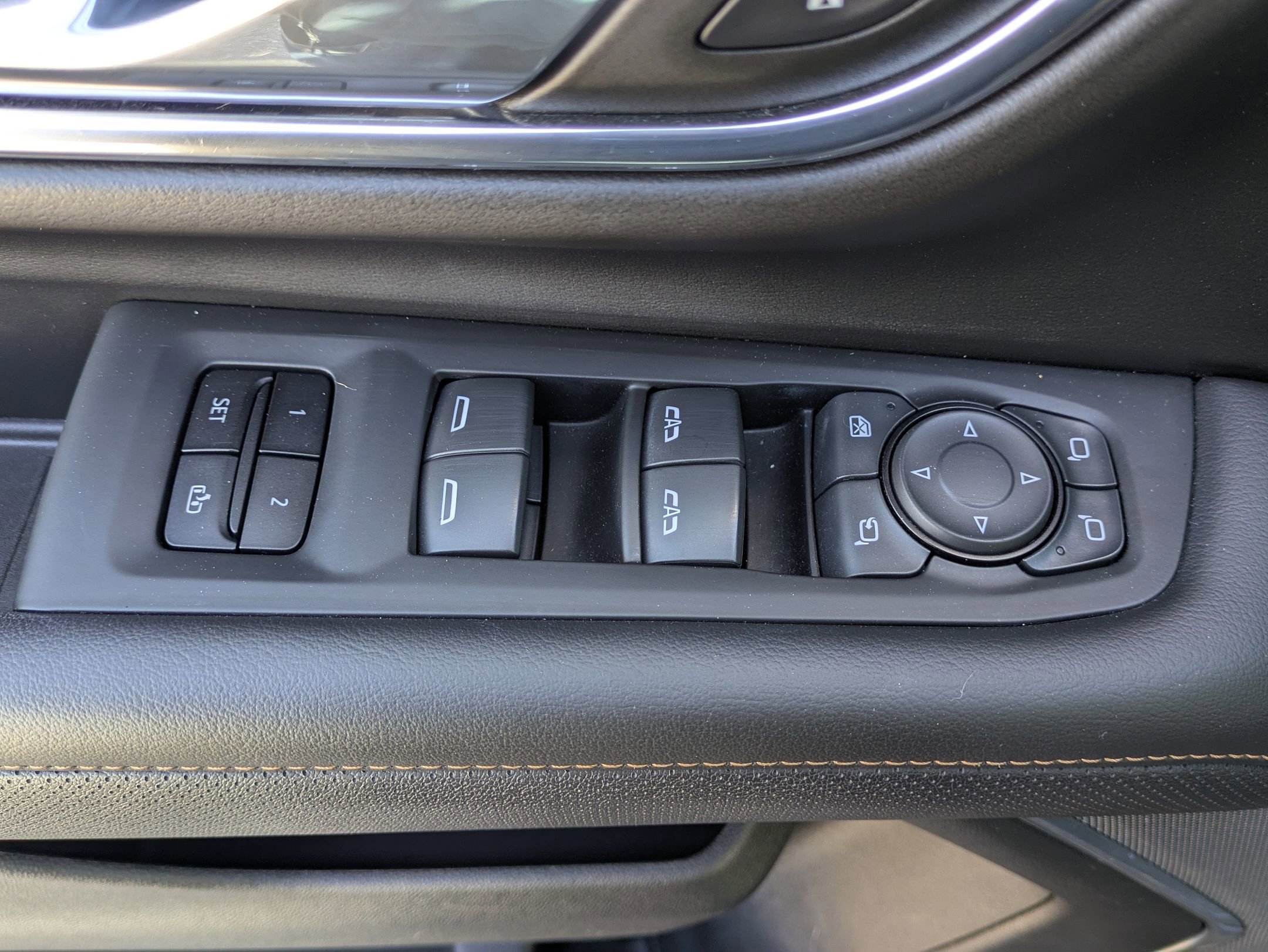 Used 2023 GMC Yukon AT4 image 21