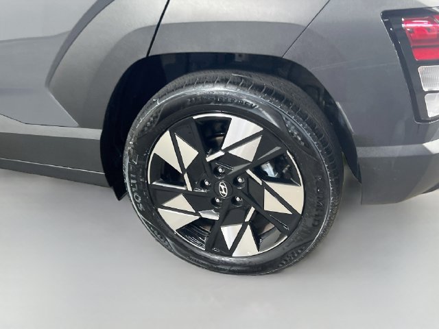 Used 2025 Hyundai Kona SEL FWD image 24