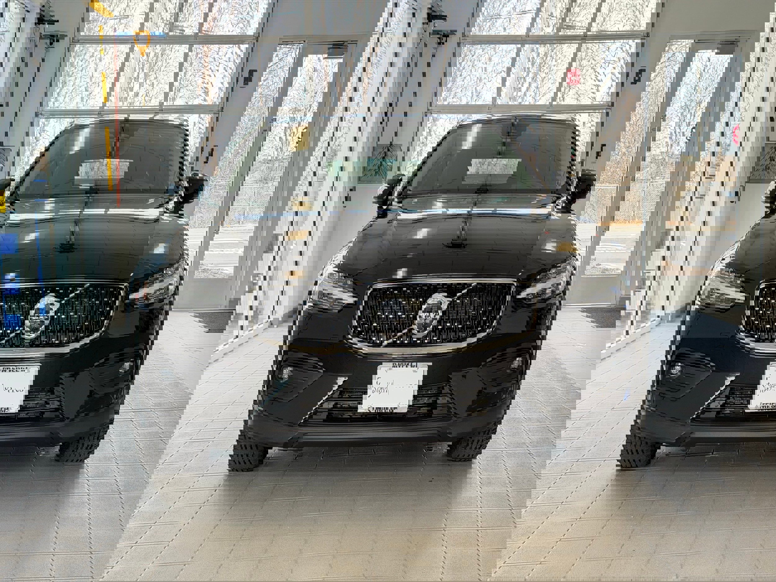 Certified 2024 Volvo V60 B5 Cross Country Plus w/ Protection Package Premier image 3