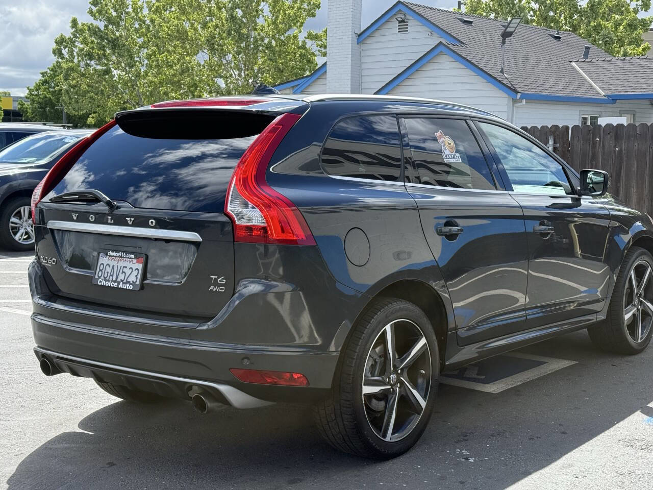Used 2015 Volvo XC60 T6 R-Design Platinum AWD/4WD image 5
