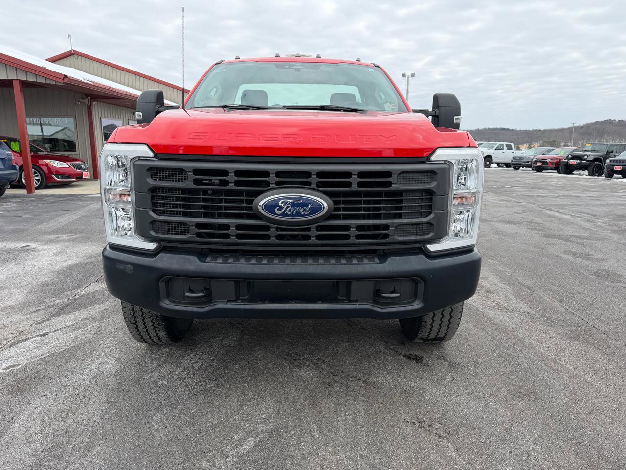 Used 2023 Ford F350 XL AWD/4WD image 2